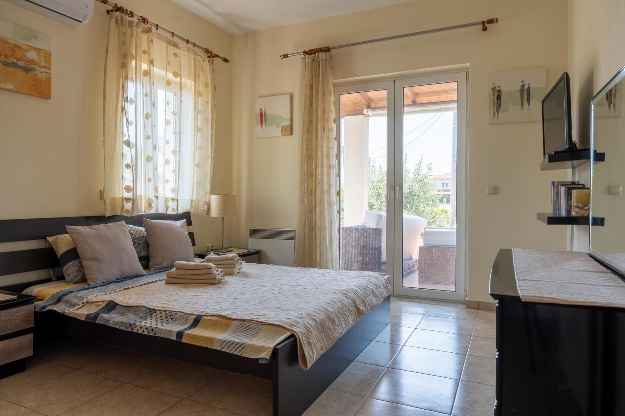 Beautiful Summer Villa In Chalkoutsi Khalkoutsion Bagian luar foto