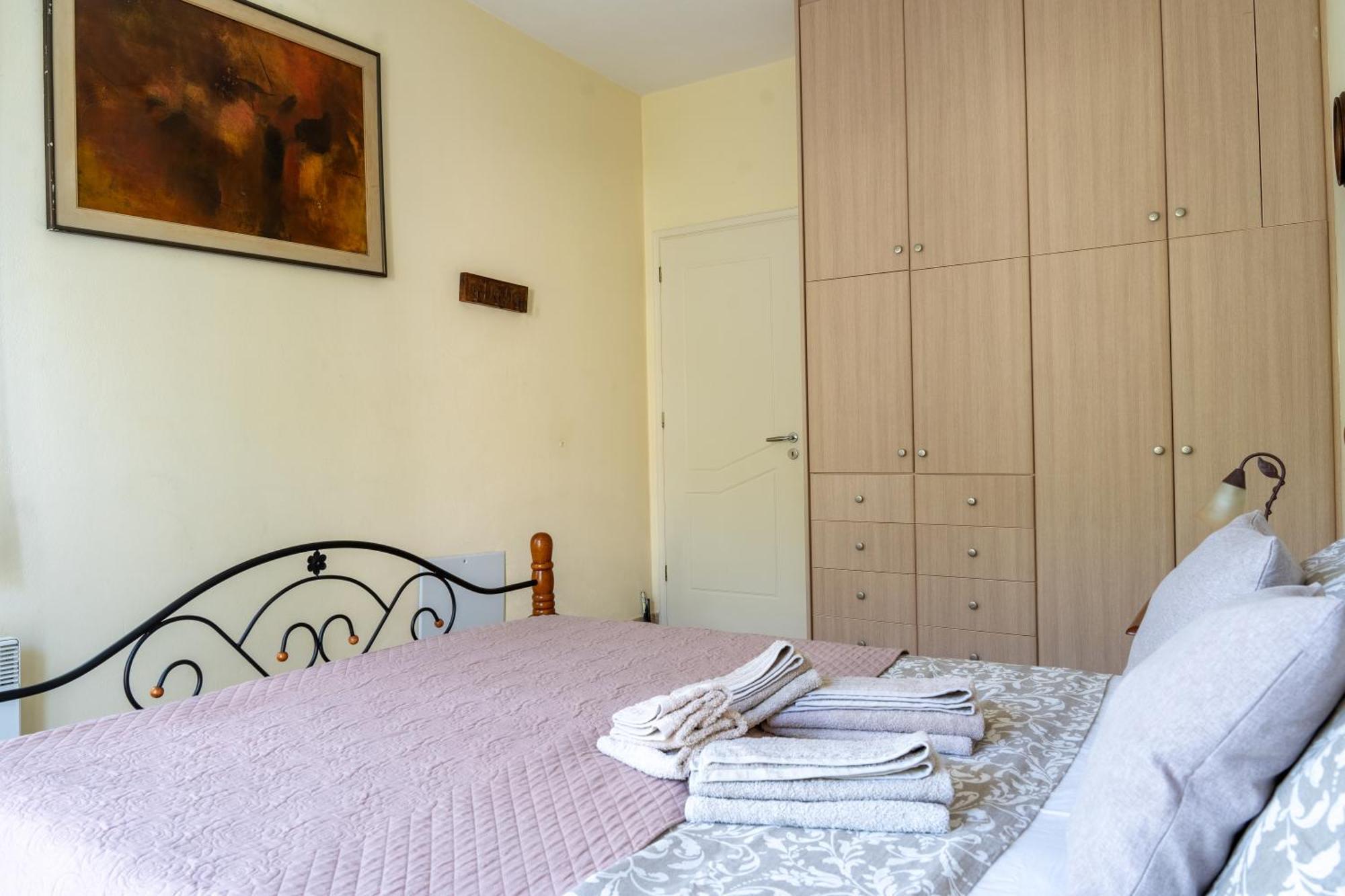 Beautiful Summer Villa In Chalkoutsi Khalkoutsion Bagian luar foto