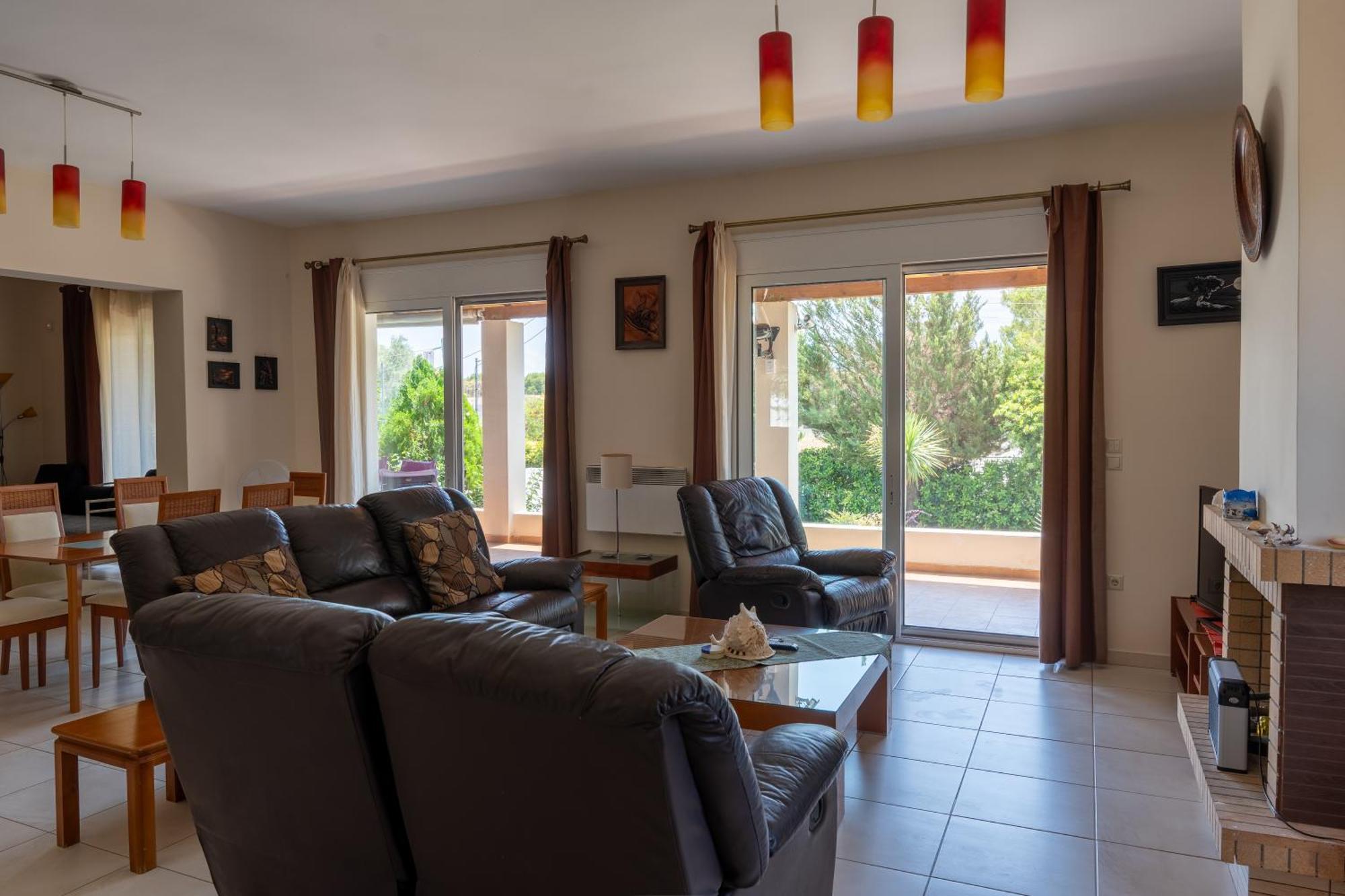 Beautiful Summer Villa In Chalkoutsi Khalkoutsion Bagian luar foto