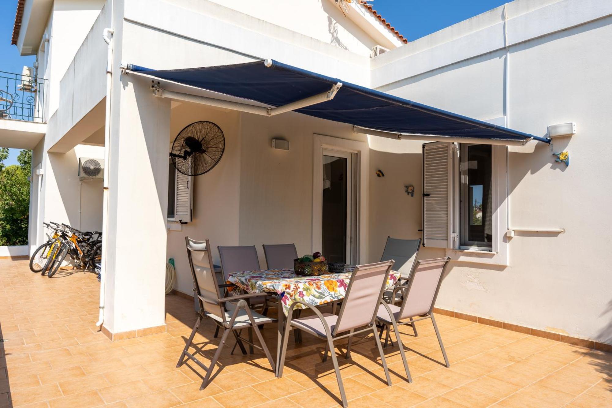 Beautiful Summer Villa In Chalkoutsi Khalkoutsion Bagian luar foto