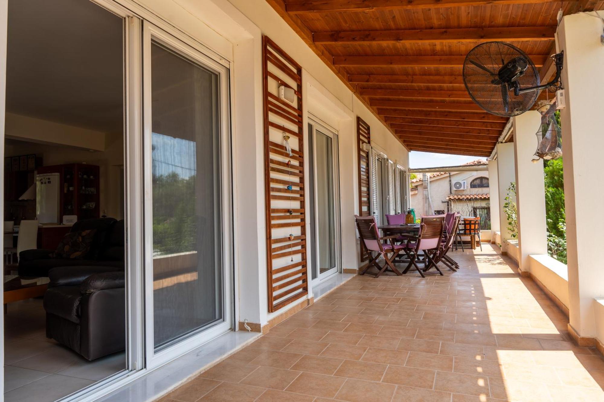 Beautiful Summer Villa In Chalkoutsi Khalkoutsion Bagian luar foto